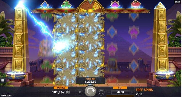 3 Tiny Gods slot Big Win